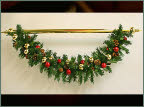 Ready dressed pole garland